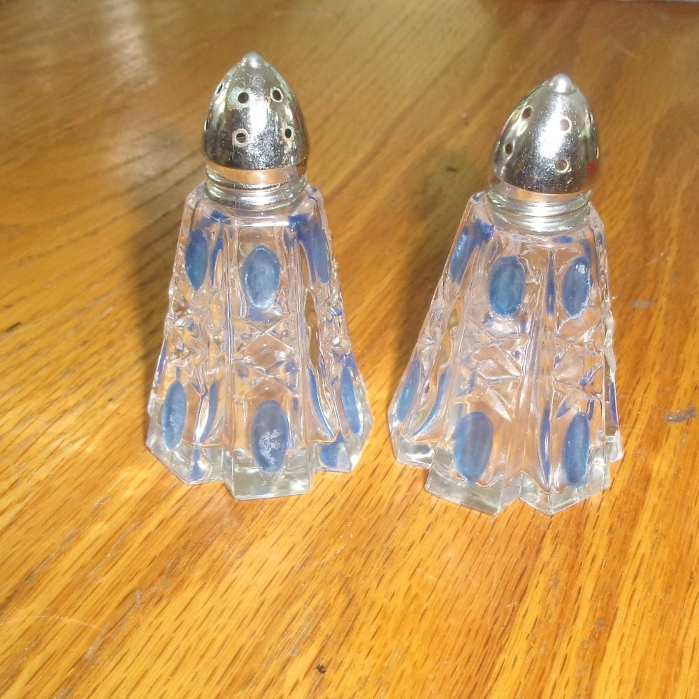 Salt pepper shakers set glass blue flash dots